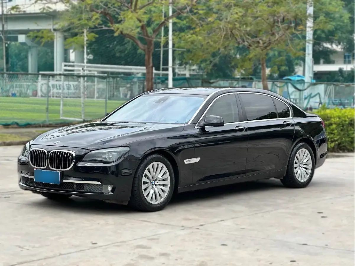 2009 BMW 7 Series 3.0T 326HP L6 6AT