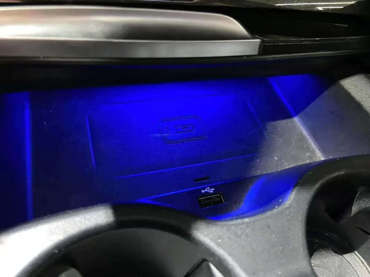 2020 BMW 5 Series 2.0T 252HP L4 8AT,autocango,china used car exporter,china ev exporter,chinese used car exporter,chinese used ev exporter