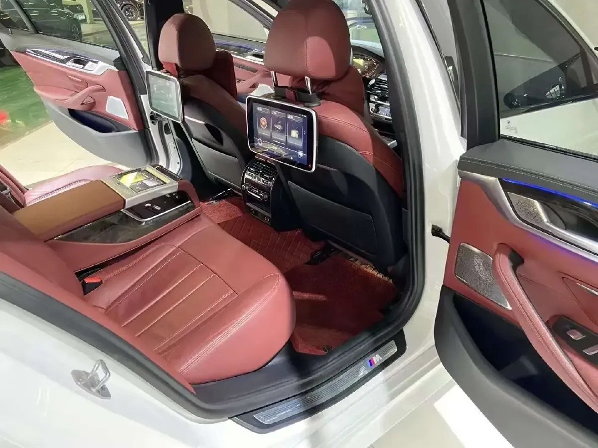 2020 BMW 5 Series 2.0T 252HP L4 8AT,autocango,china used car exporter,china ev exporter,chinese used car exporter,chinese used ev exporter