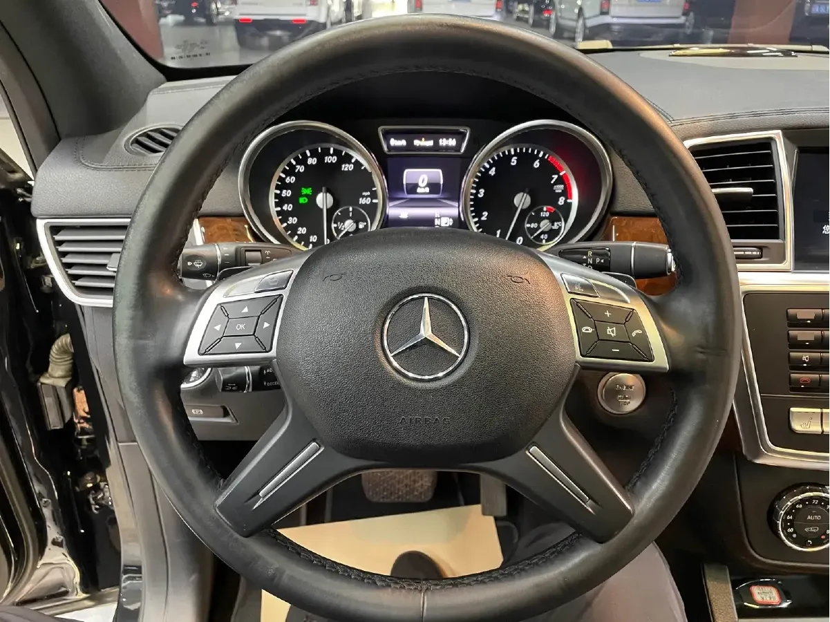 2013 Mercedes-Benz GL Class 4.7T 435HP V8 7AT,autocango,china used car exporter,china ev exporter,chinese used car exporter,chinese used ev exporter