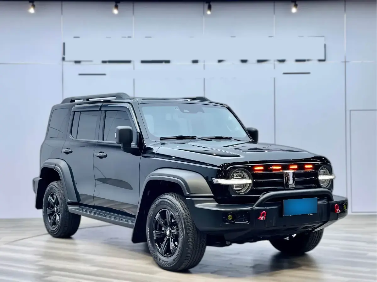 2024 Tank 300 2.0T 227HP L4 8AT