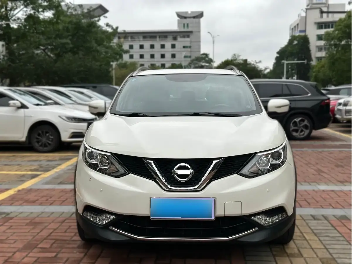 2016 Nissan Qashqai 1.2T 117HP L4 CVT