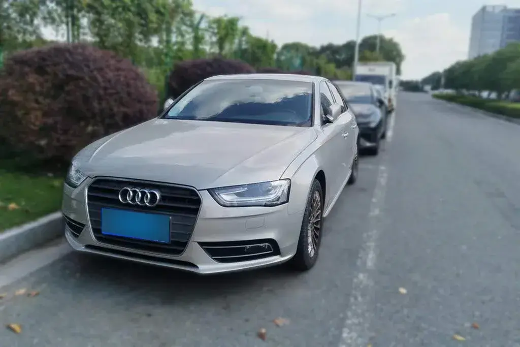 2015 Audi A4L 2.0T 180HP L4 CVT