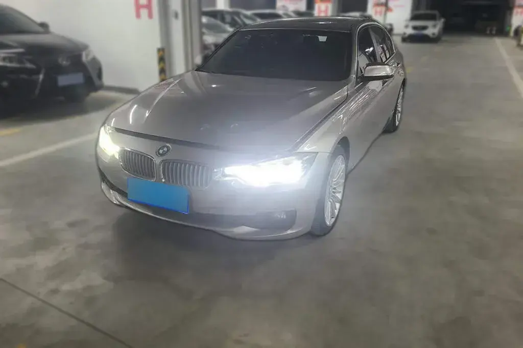 2018 BMW 3 Series 2.0T 184HP L4 8AT