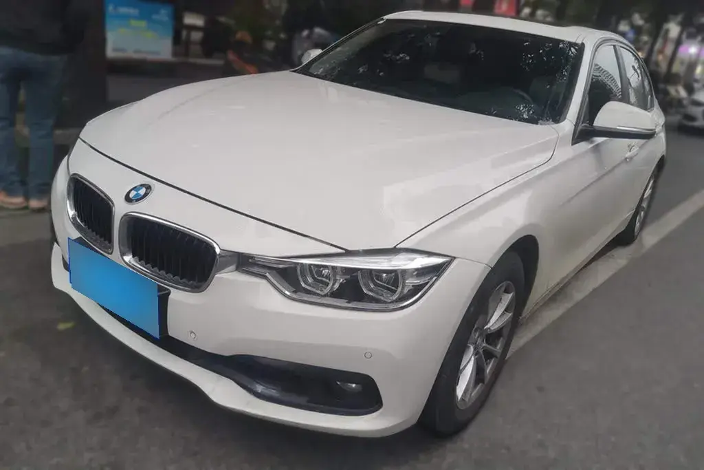 2016 BMW 3 Series 1.6T 136HP L4 8AT