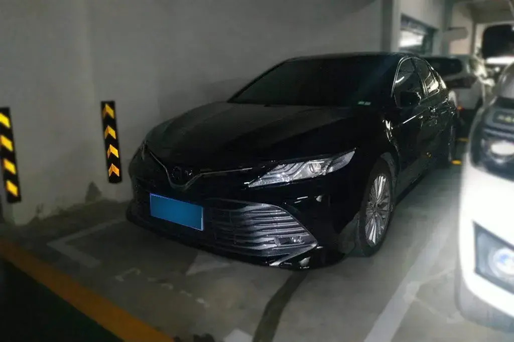 2018 Toyota Camry 2.5L 209HP L4 8AT