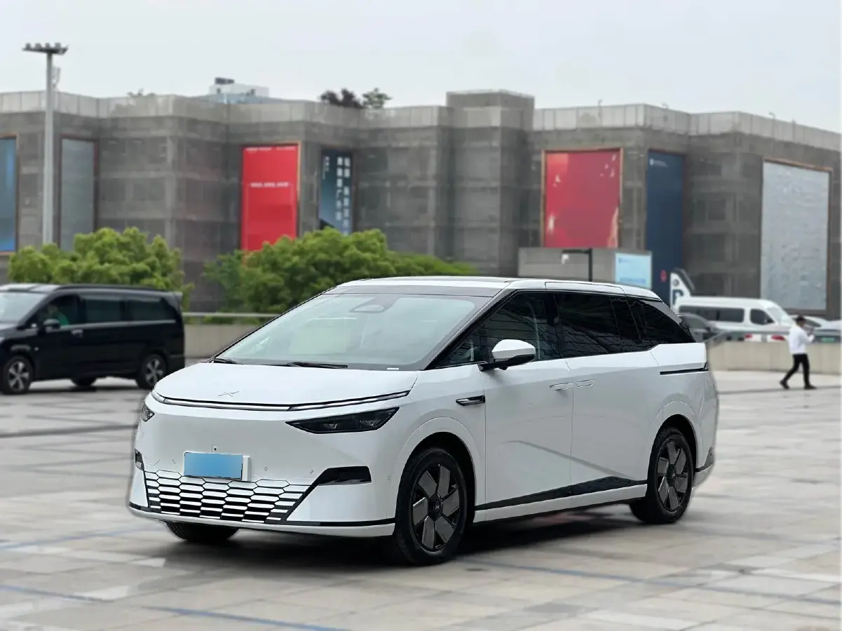 2024 Xpeng X9 BEV 101.5KWH