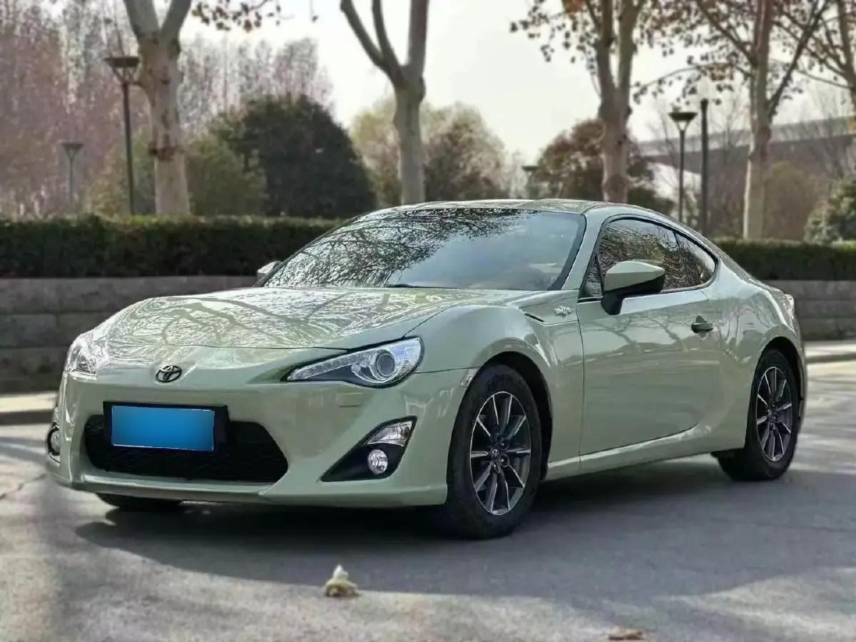 2013 Toyota 86 2.0L 200HP H4 6AT