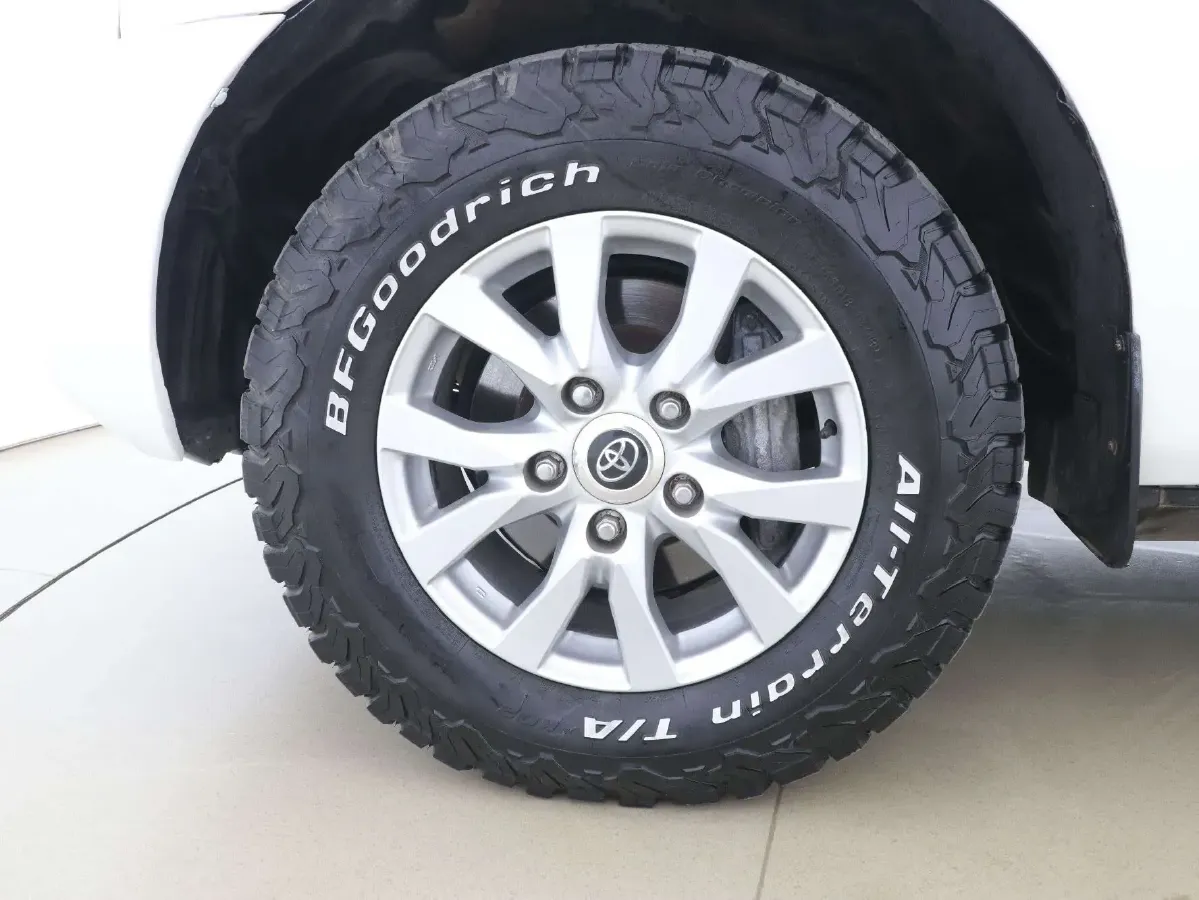 2014 Toyota Tundra 5.7L 386HP V8 6AT,autocango,china used car exporter,china ev exporter,chinese used car exporter,chinese used ev exporter