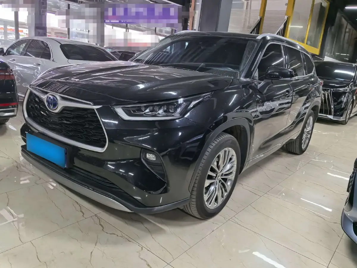 2022 Toyota Highlander 2.5L 192HP L4 E-CVT Hybrid