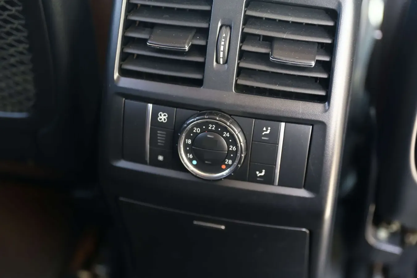 2012 Mercedes-Benz M AMG 5.5T 525HP V8 7AT,autocango,china used car exporter,china ev exporter,chinese used car exporter,chinese used ev exporter