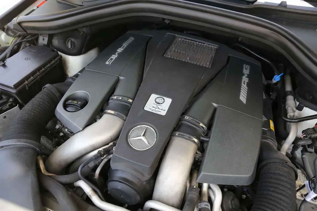 2012 Mercedes-Benz M AMG 5.5T 525HP V8 7AT,autocango,china used car exporter,china ev exporter,chinese used car exporter,chinese used ev exporter