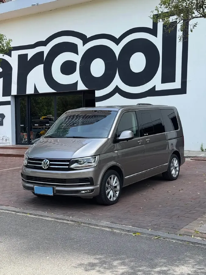 2018 Volkswagen Multivan 2.0T 204HP L4 7DCT,autocango,china used car exporter,china ev exporter,chinese used car exporter,chinese used ev exporter