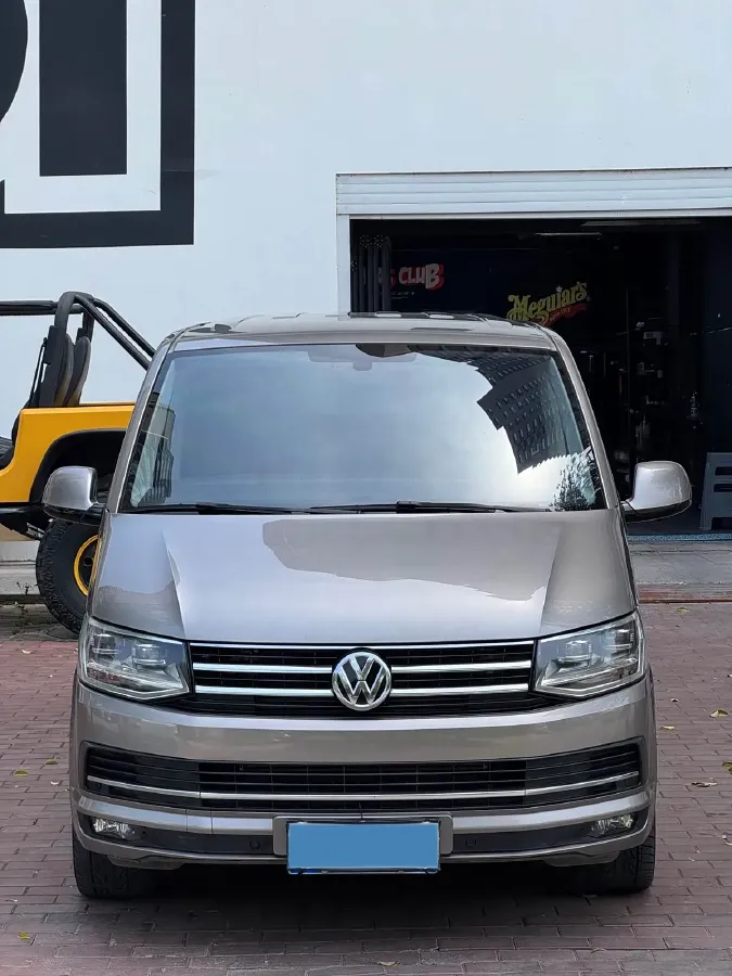 2018 Volkswagen Multivan 2.0T 204HP L4 7DCT,autocango,china used car exporter,china ev exporter,chinese used car exporter,chinese used ev exporter