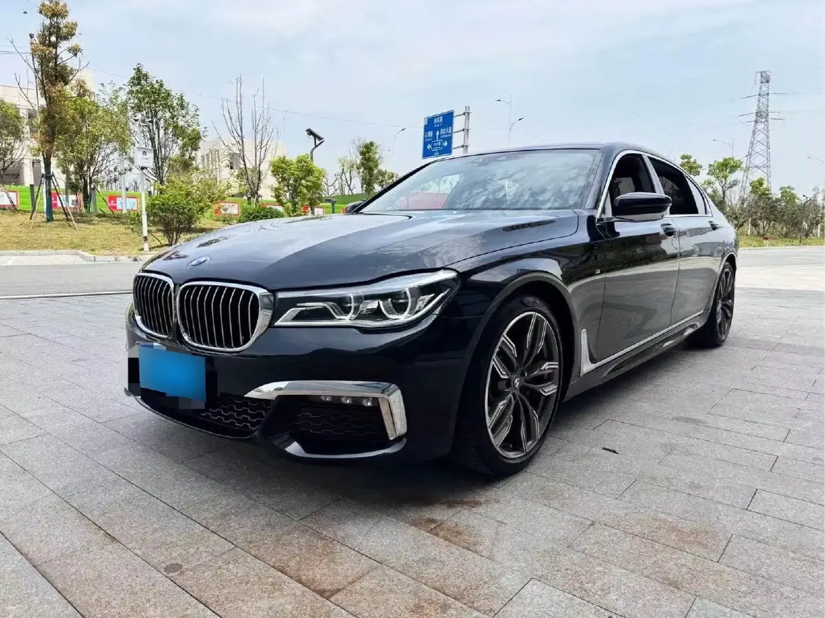 2018 BMW 7 Series 2.0T 258HP L4 8AT