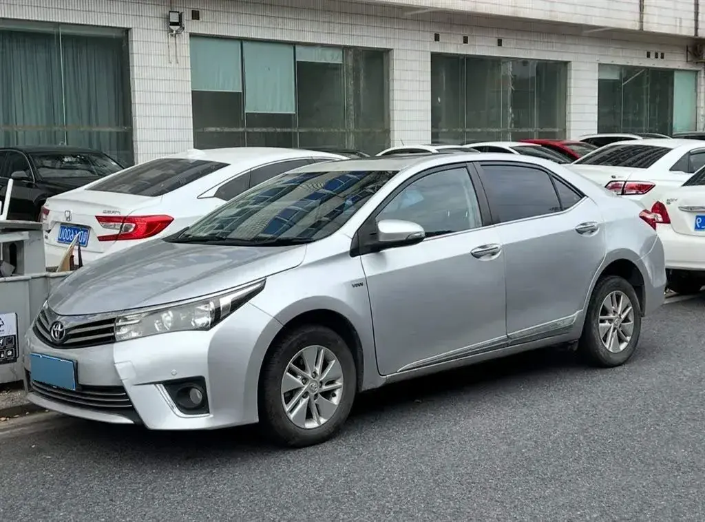 2014 Toyota Corolla 1.6L 122HP L4 CVT