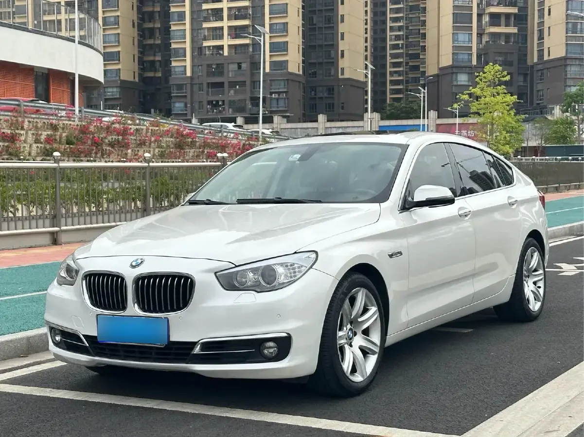 2015 BMW 5 Series GT 2.0T 245HP L4 8AT