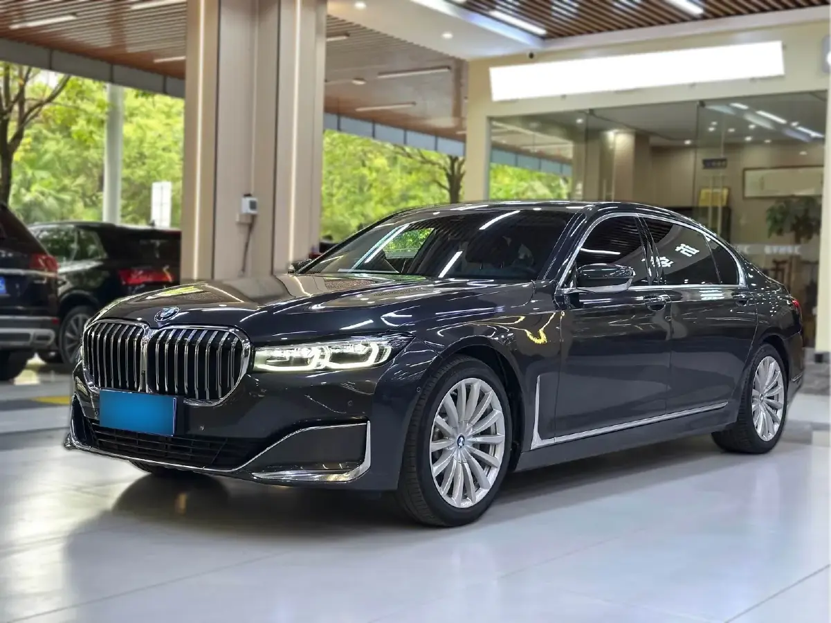 2019 BMW 7 Series 2.0T 265HP L4 8AT