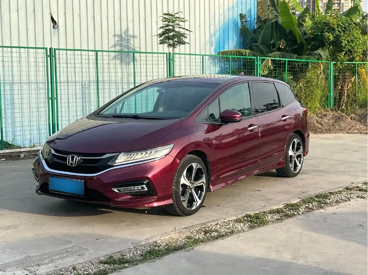 2017 Honda Jade 1.5T 156HP L4 CVT