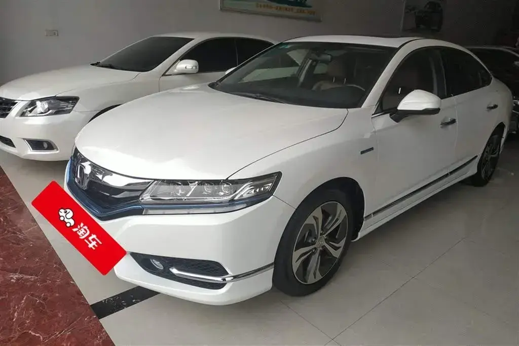 2017 Honda Spirior 2.0L 146HP L4 E-CVT Hybrid