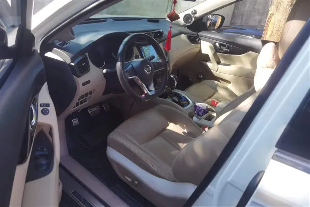 2017 Nissan X-Trail 2.0L 150HP L4 CVT,autocango,china used car exporter,china ev exporter,chinese used car exporter,chinese used ev exporter