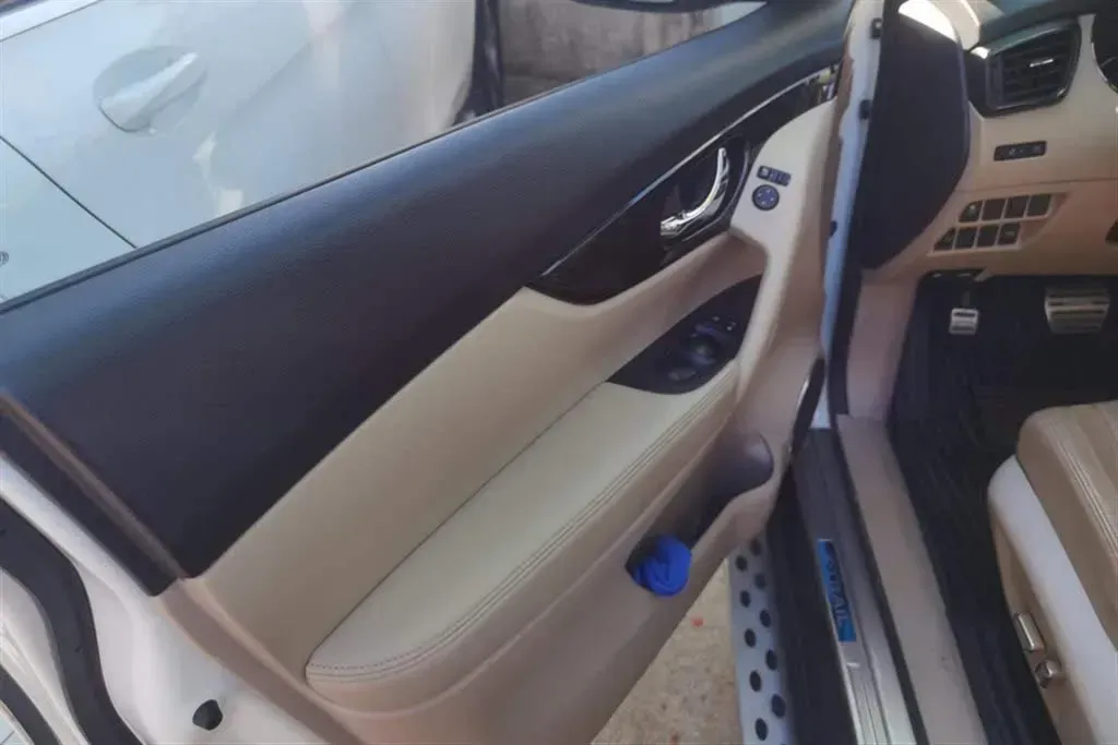 2017 Nissan X-Trail 2.0L 150HP L4 CVT,autocango,china used car exporter,china ev exporter,chinese used car exporter,chinese used ev exporter