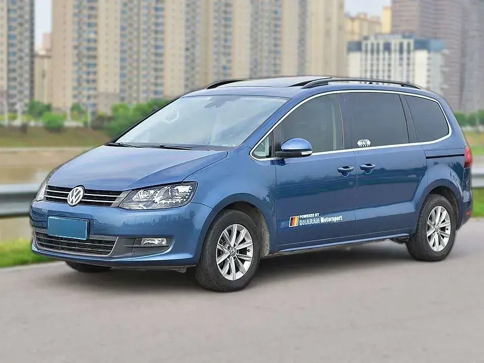 2016 Volkswagen Sharan 2.0T 220HP L4 6DCT