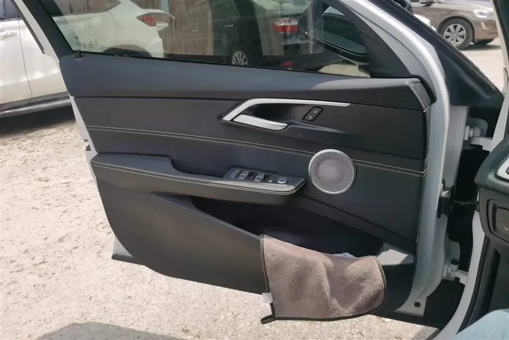 2023 BMW 1 Series 1.5T 136HP L3 7DCT,autocango,china used car exporter,china ev exporter,chinese used car exporter,chinese used ev exporter