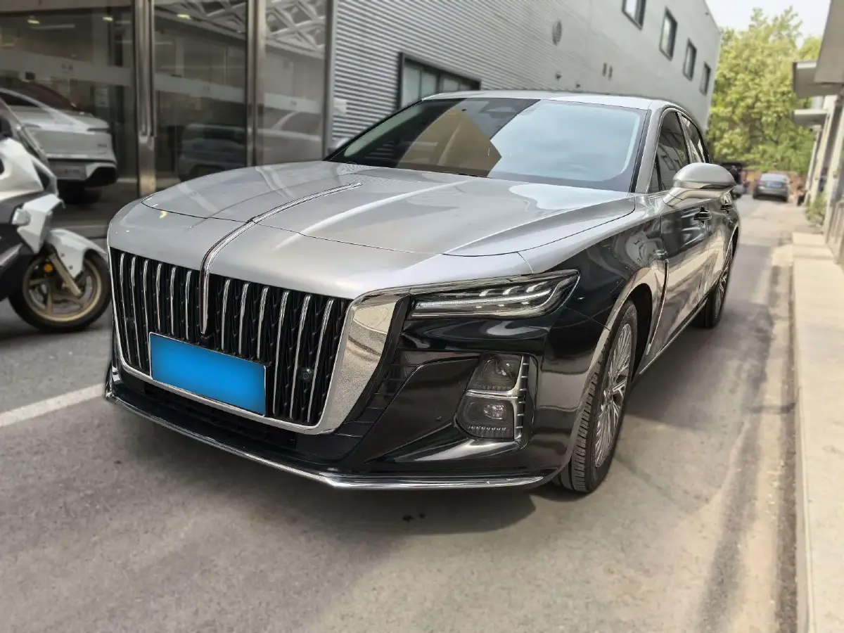 2023 HongQi H5 2.0T 224HP L4 8AT
