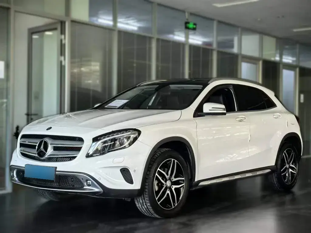 2017 Mercedes-Benz GLA Class 2.0T 184HP L4 7DCT