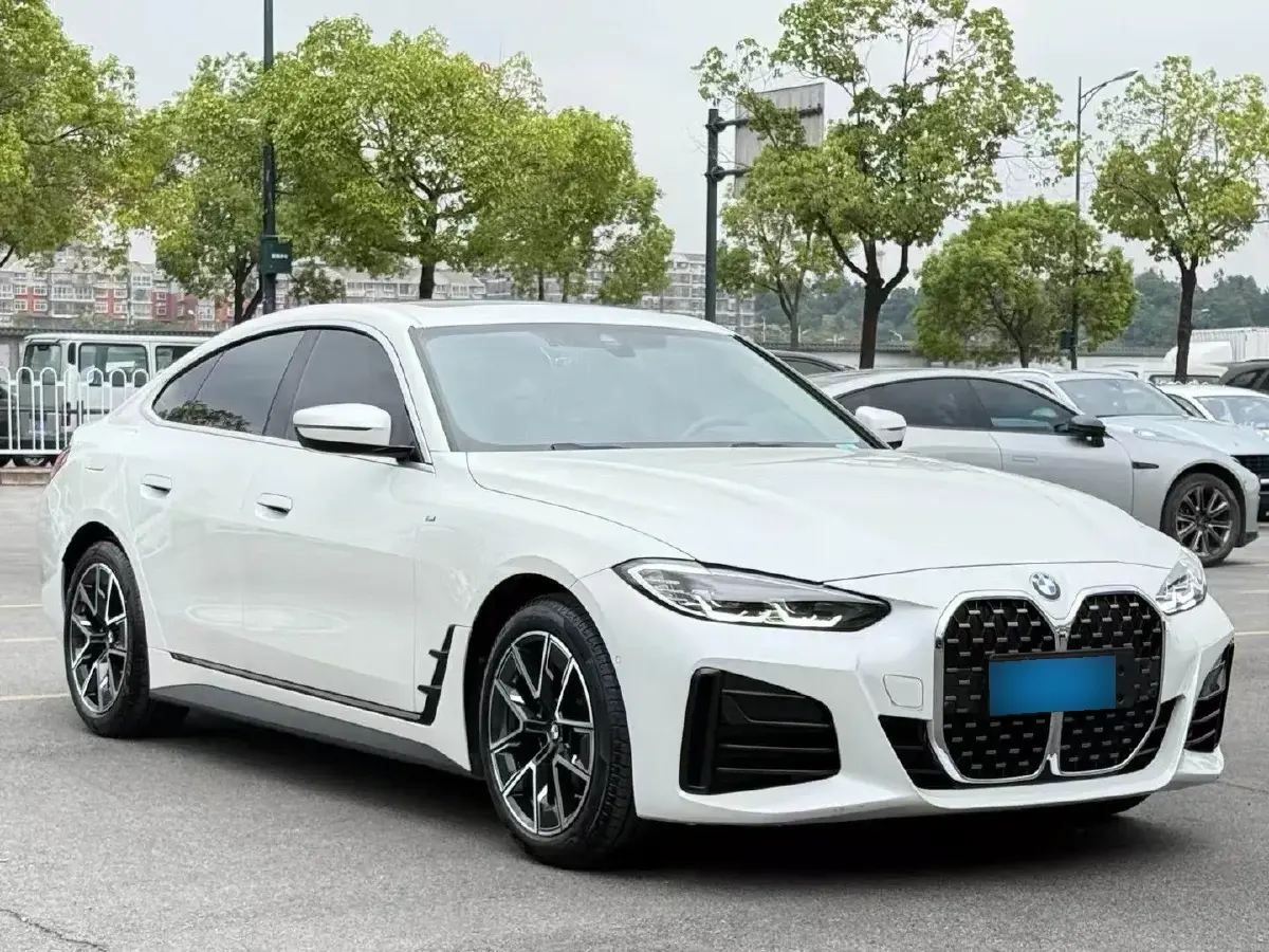 2023 BMW 4 Series 2.0T 184HP L4 8AT