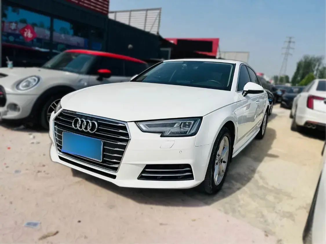 2017 Audi A4L 2.0T 190HP L4 7DCT