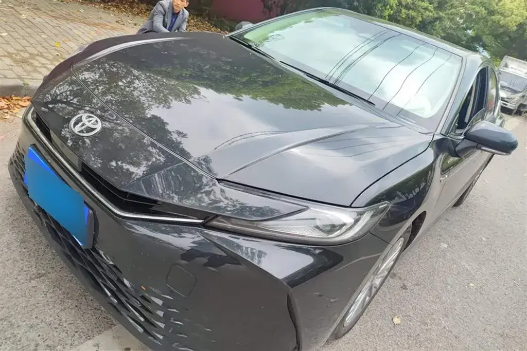 2024 Toyota Camry 2.0L 152HP L4 E-CVT Hybrid