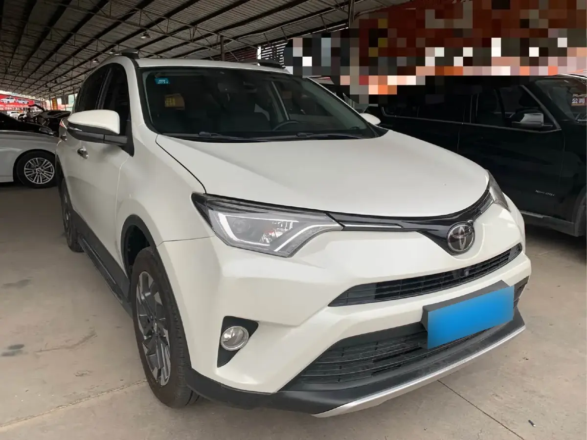 2018 Toyota RAV4 2.5L 180HP L4 6AT