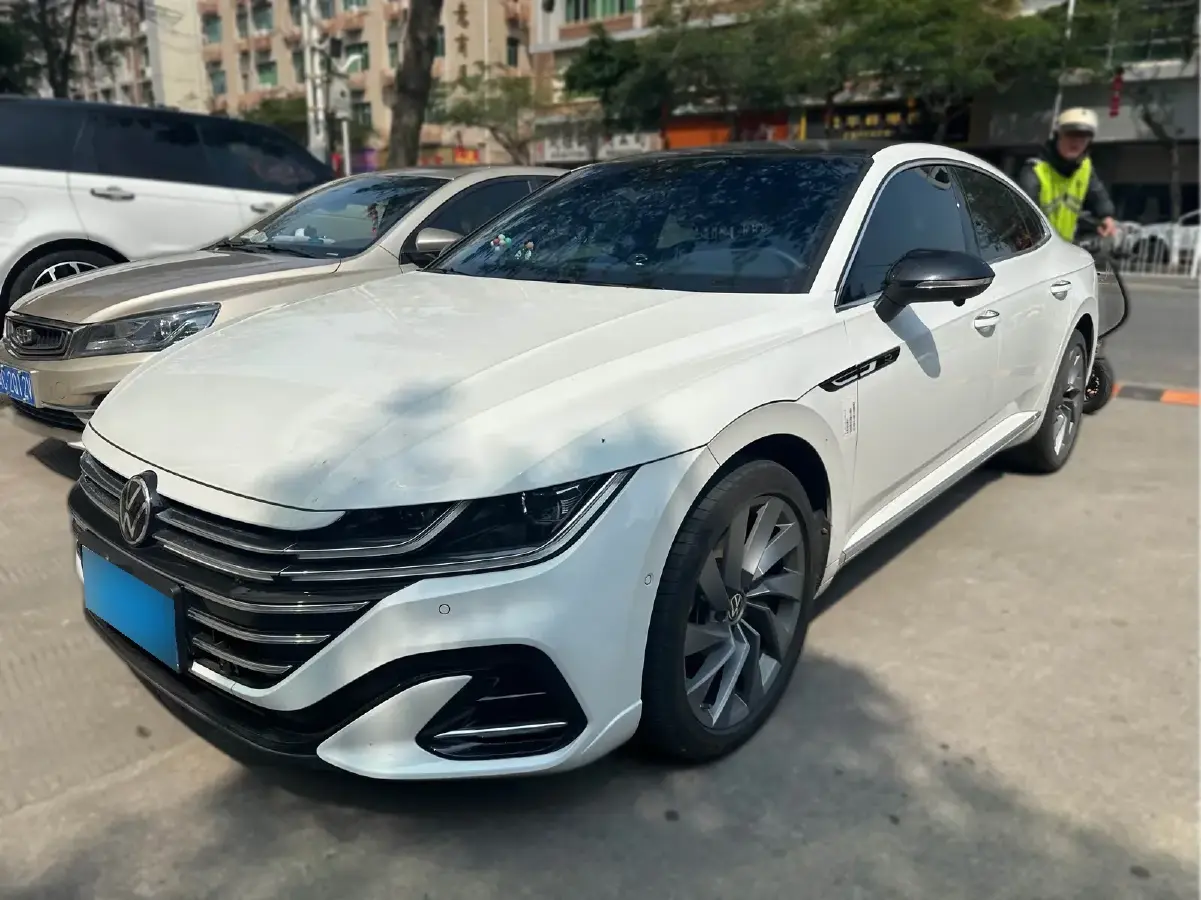 2023 Volkswagen CC 2.0T 220HP L4 7DCT