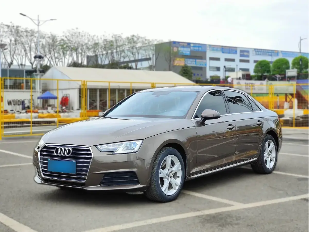 2018 Audi A4L 2.0T 190HP L4 7DCT