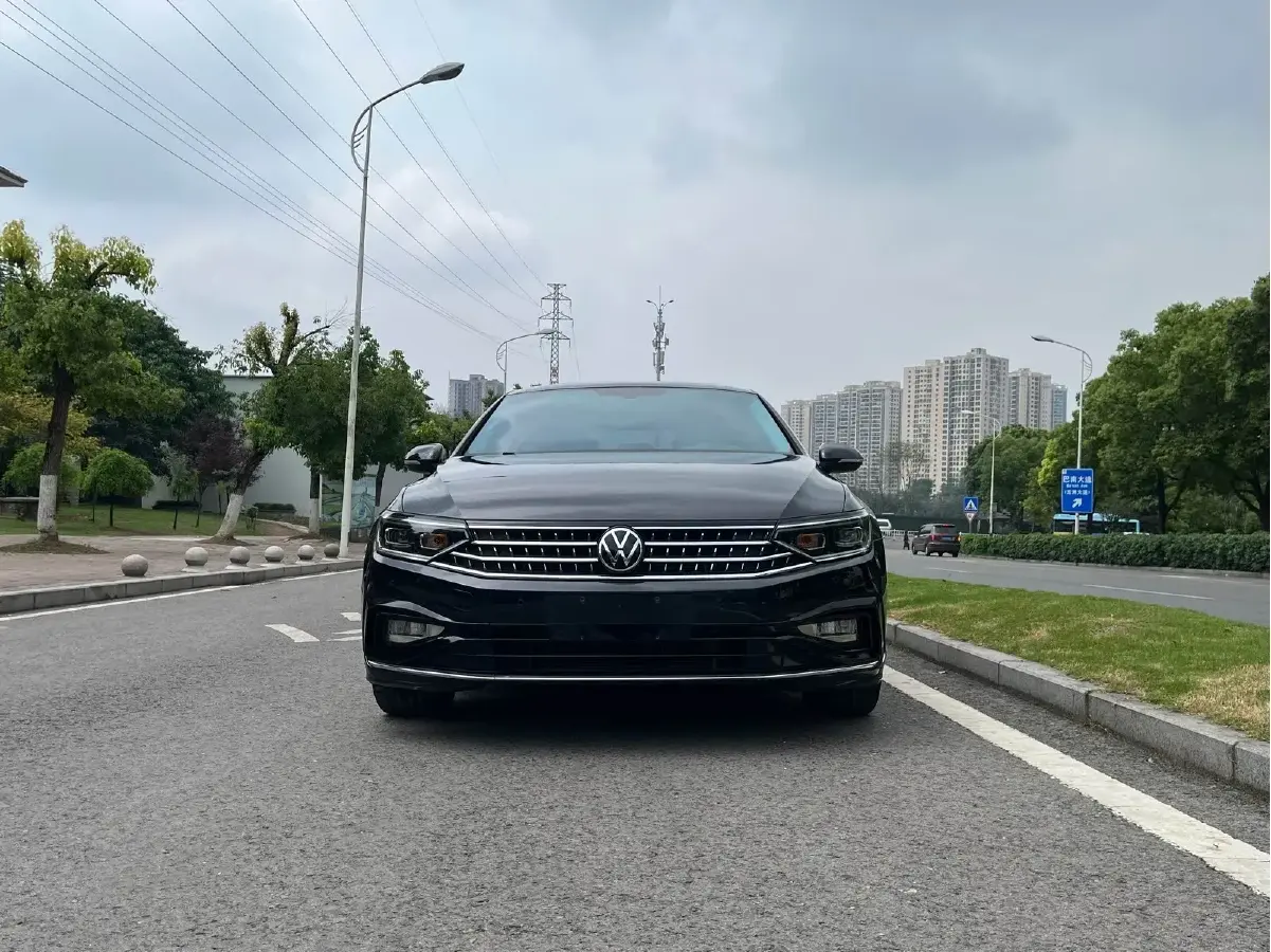 2023 Volkswagen Magotan 2.0T 186HP L4 7DCT