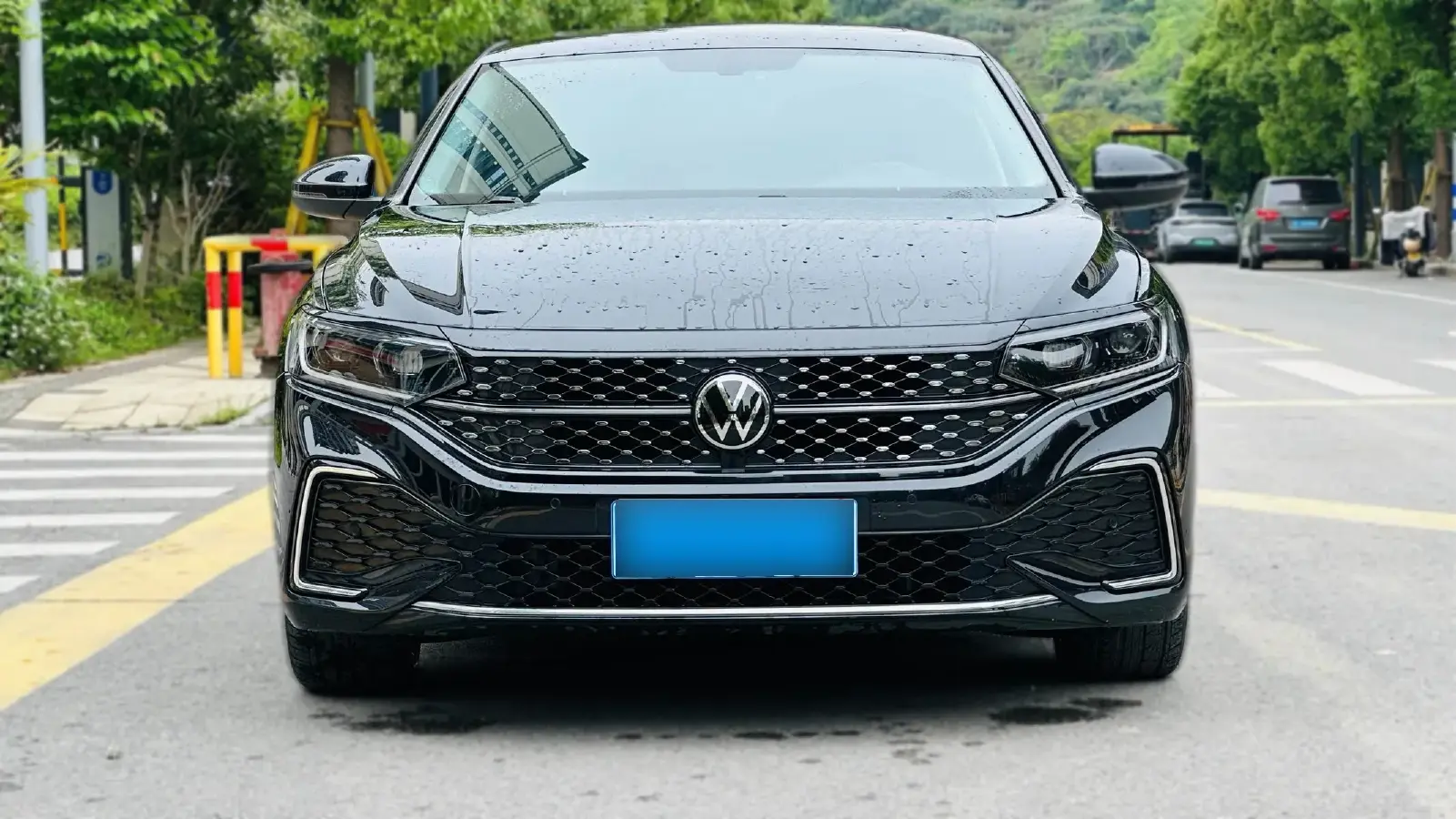 2023 Volkswagen Passat 2.0T 186HP L4 7DCT