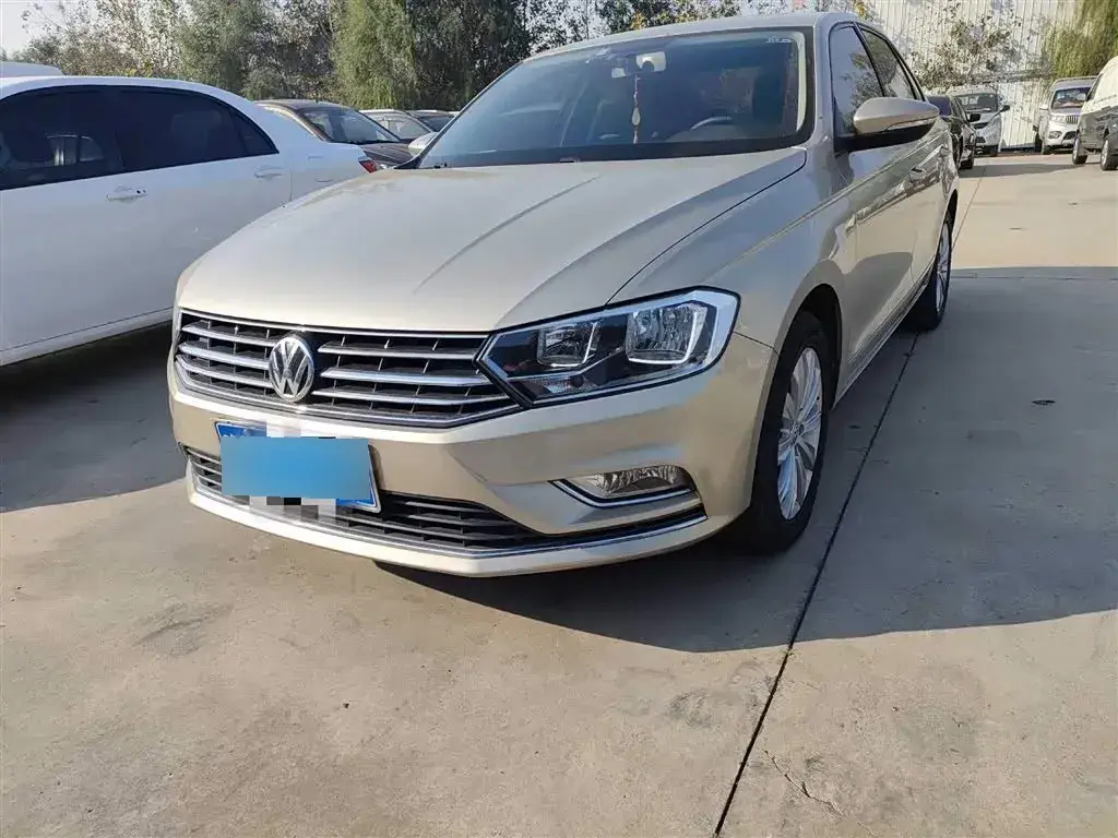 2017 Volkswagen Bora 1.6L 110HP L4 6AT