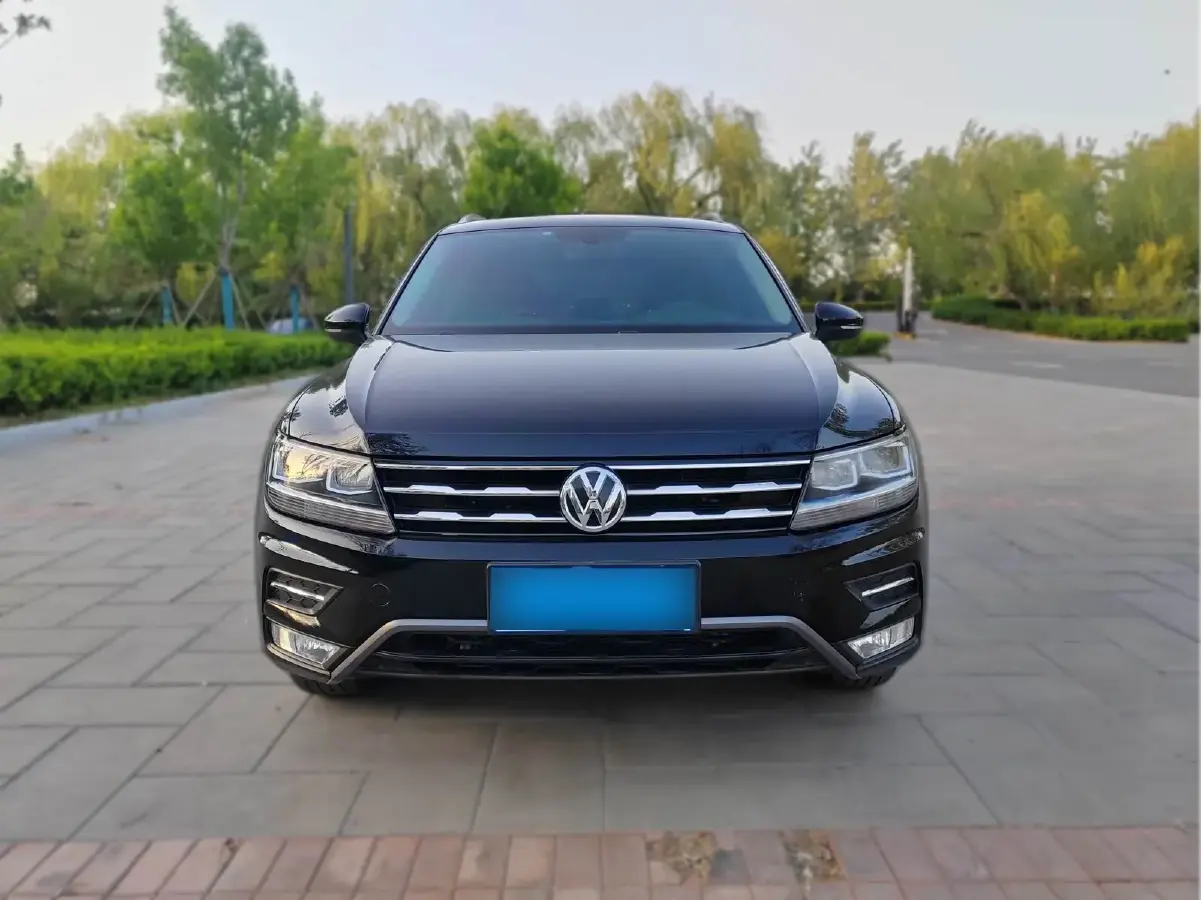 2018 Volkswagen Tiguan L 2.0T 186HP L4 7DCT