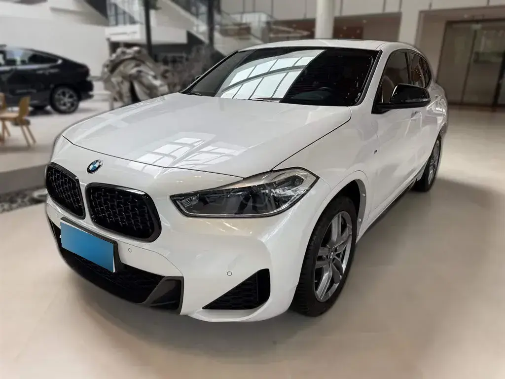 2023 BMW X2 2.0T 178HP L4 7DCT