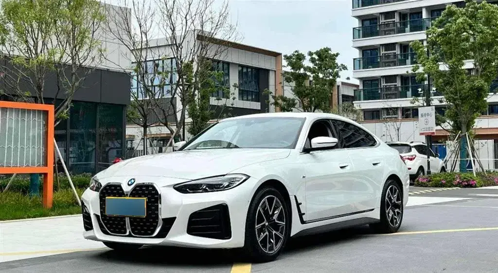 2022 BMW 4 Series 2.0T 184HP L4 8AT