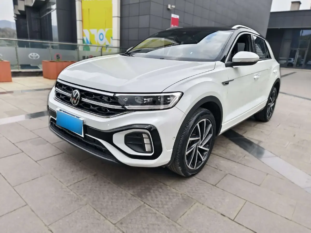 2023 Volkswagen T-Roc 1.5T 160HP L4 7DCT