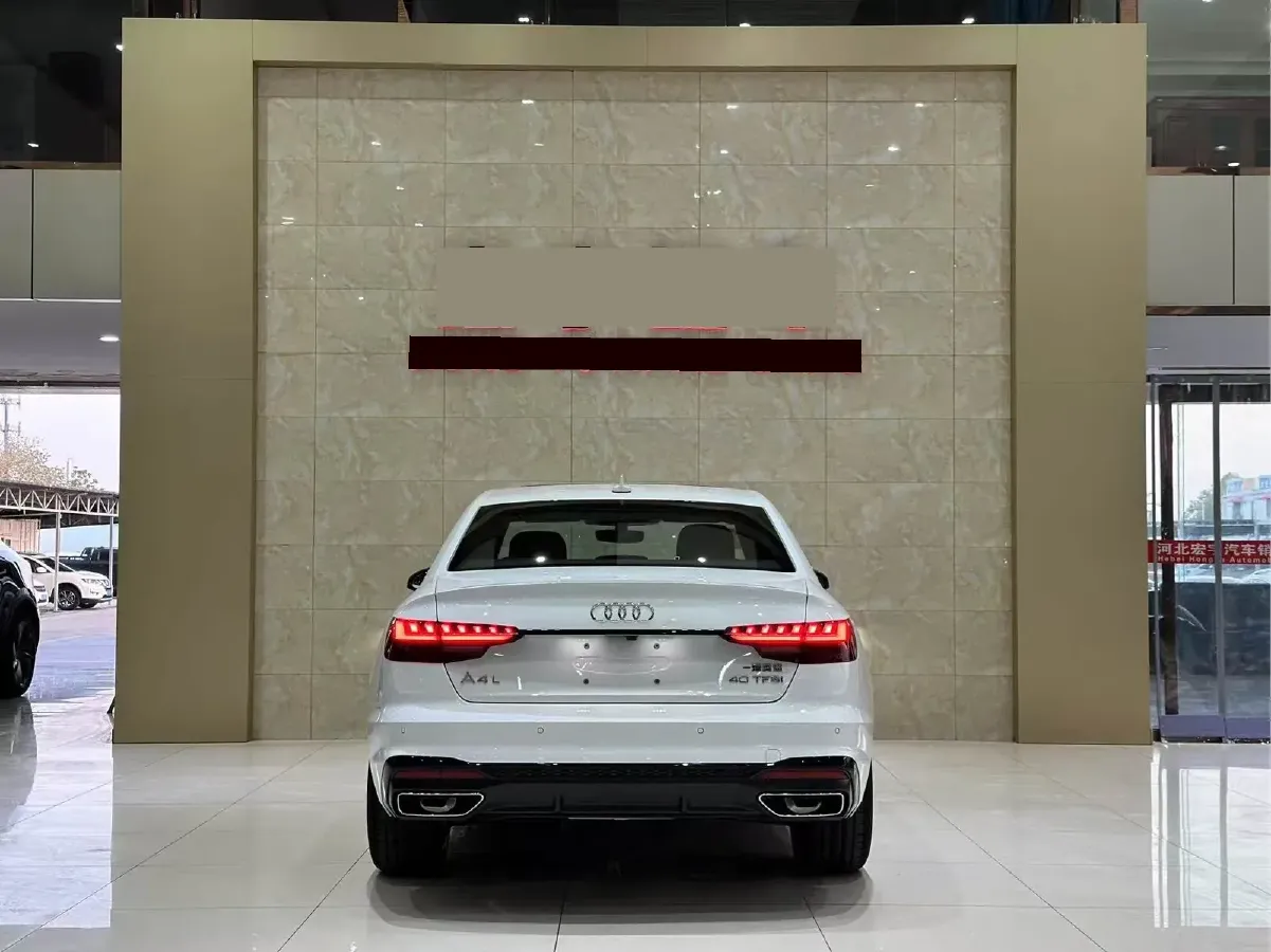 2025 Audi A4L 2.0T 190HP L4 7DCT,autocango,china used car exporter,china ev exporter,chinese used car exporter,chinese used ev exporter