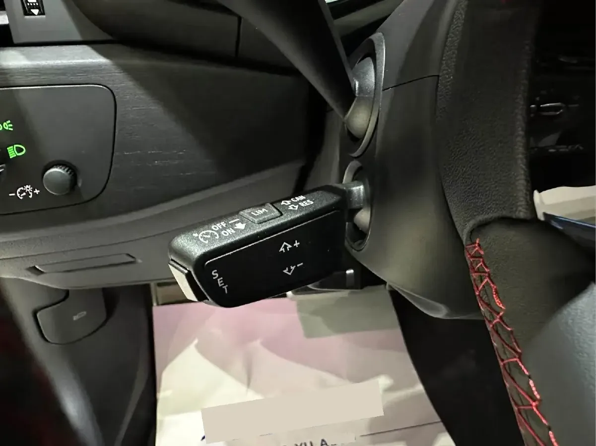 2025 Audi A4L 2.0T 190HP L4 7DCT,autocango,china used car exporter,china ev exporter,chinese used car exporter,chinese used ev exporter