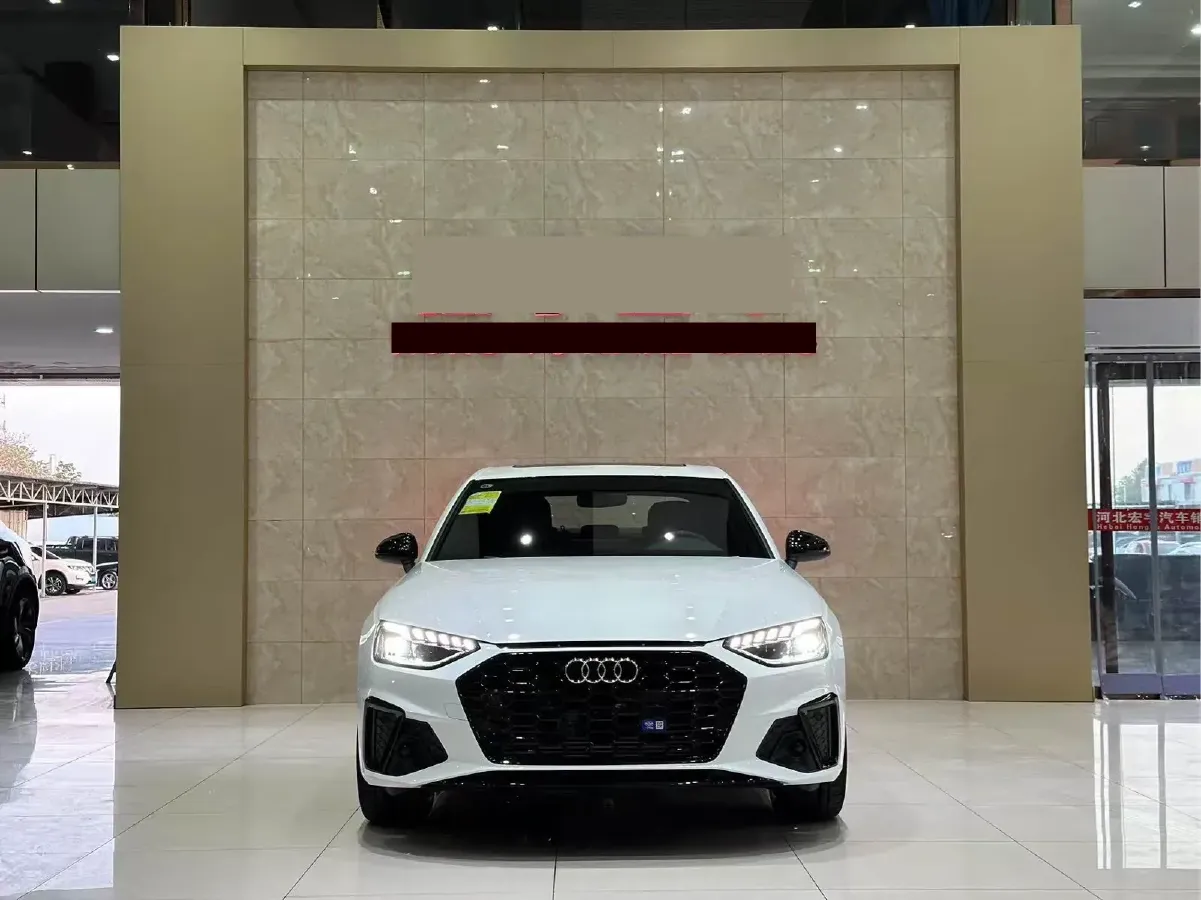 2025 Audi A4L 2.0T 190HP L4 7DCT,autocango,china used car exporter,china ev exporter,chinese used car exporter,chinese used ev exporter