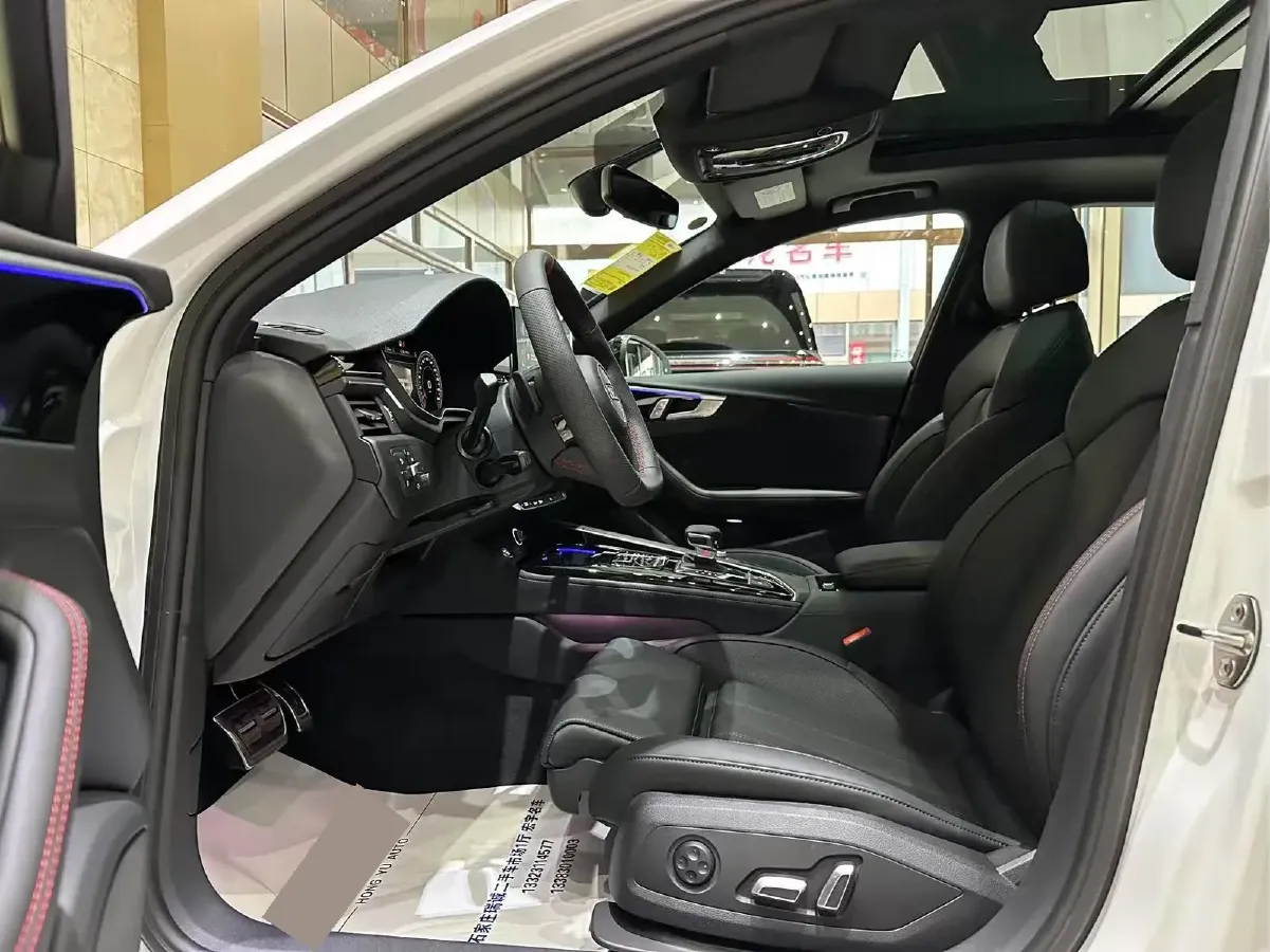 2025 Audi A4L 2.0T 190HP L4 7DCT,autocango,china used car exporter,china ev exporter,chinese used car exporter,chinese used ev exporter