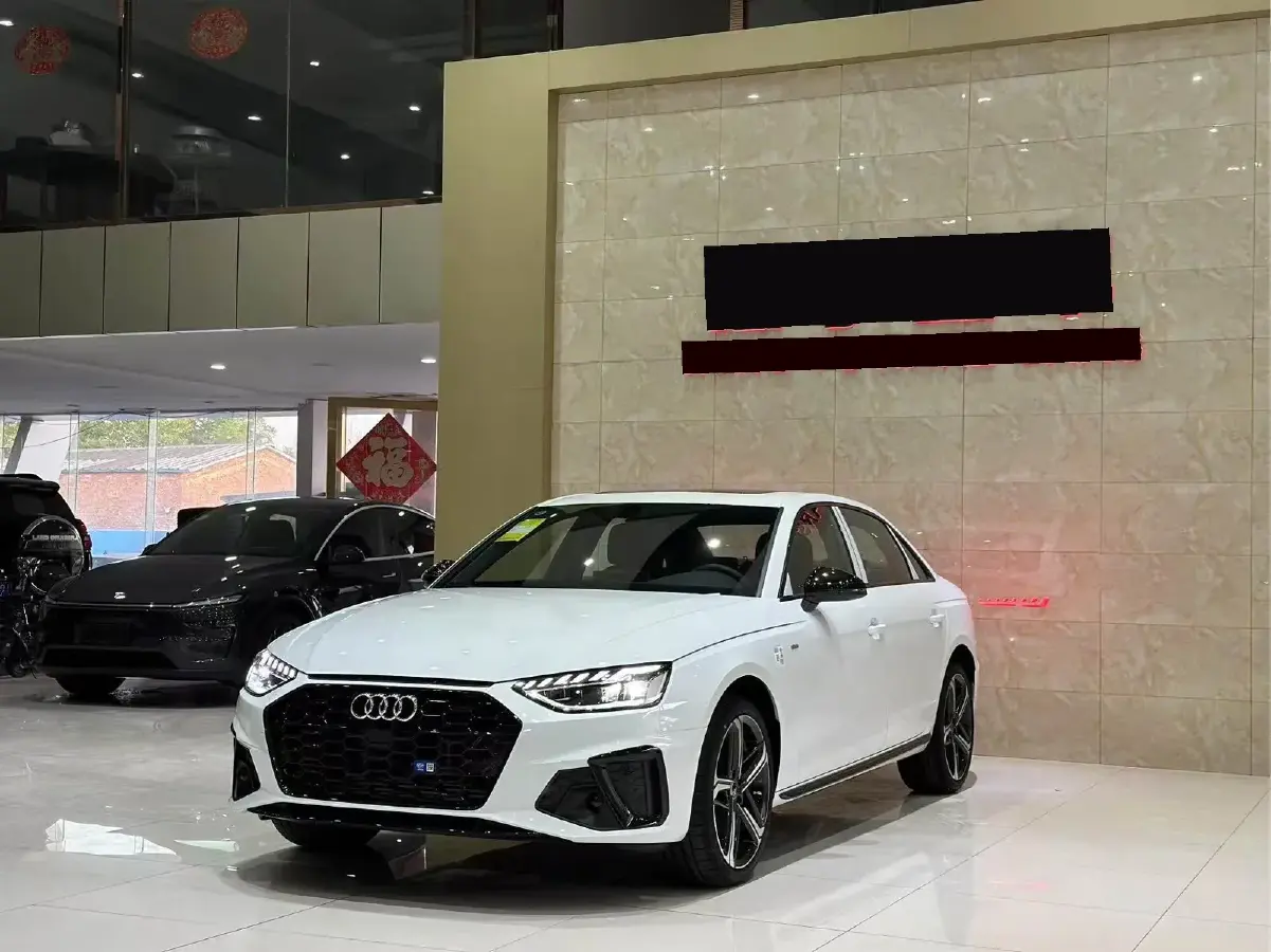 2025 Audi A4L 2.0T 190HP L4 7DCT