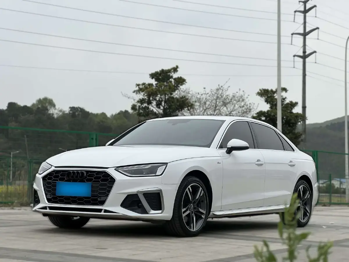 2020 Audi A4L 2.0T 190HP L4 7DCT