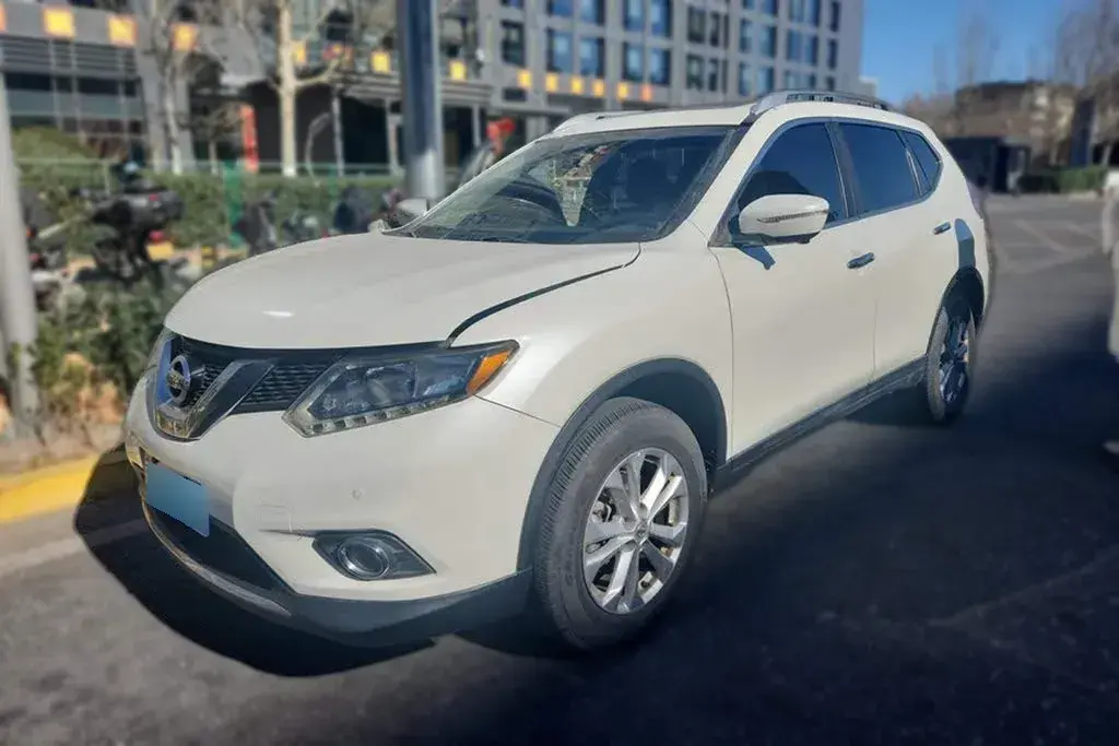 2014 Nissan X-Trail 2.5L 186HP L4 CVT